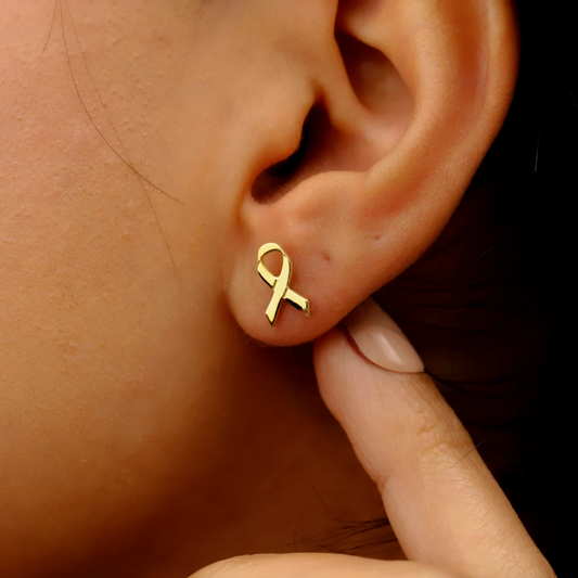 Sara Ribbon Stud Earrings | Steun borstkanker